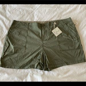 Cafe Marrakesh olive green shorts
